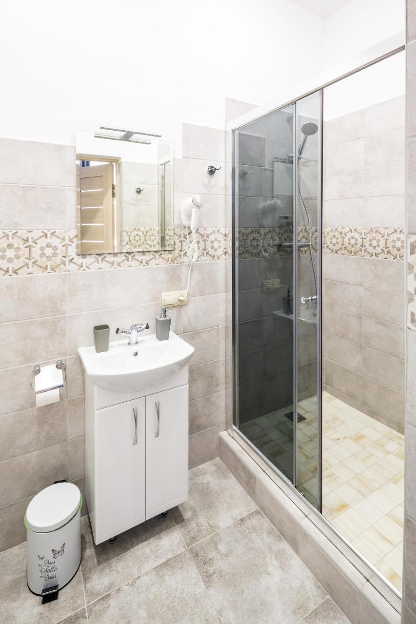#1 Apartment Львів Екстер'єр фото